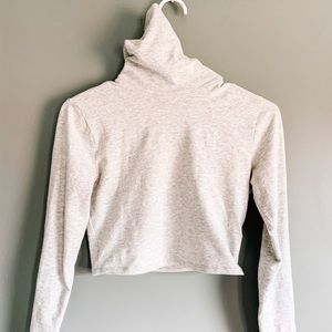 adorable garage cropped turtle neck!!